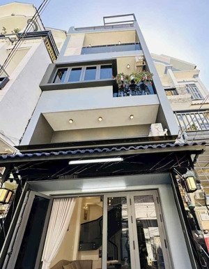 nhà đẹp có 1 căn duy nhất ngay đường 8m, văn chung, tân bình. dt 68,2m2