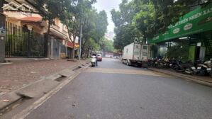 Bán nhà phân lô ngõ 61 Phạm Tuấn Tài, DT 70m2 x 5t, Mt 6m. Giá 27 tỷ.