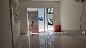 bán căn shophouse b4, 68 m2 thiết kế 2 pn, tiện ở + kinh doanh, 3.4 tỷ, sang tên ngay