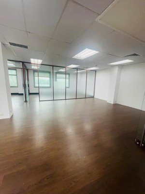 cho thuê văn phòng tại pasteur, 120 triệu, 160m2, mặt tiền 15m
