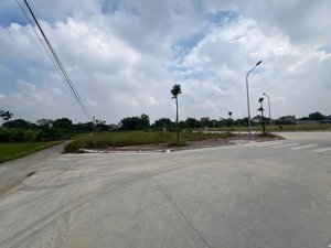 bán gấp lô góc đường chạy vòng quanh tại kdc châu sơn sông công thái nguyên. dt 264m2