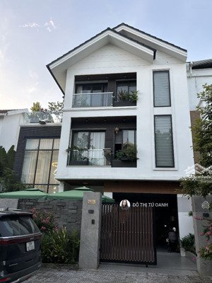 rẻ quá, đầu tư sinh lời ngay khi cọc, bán biệt thự thanh hà đường 50m, nhỉnh 40 tỷ, hàng hoa hậu