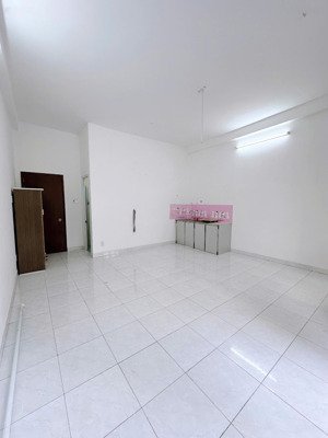 cho thuê phòng 35m2 ban công chế lan viên tân phú