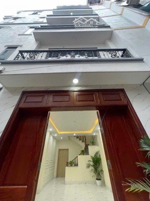 cự lộc, 42m2x4t, gần ô tô tránh, sát royal, giá 7,75 tỷ (cam kết nhà thật giá chuẩn)