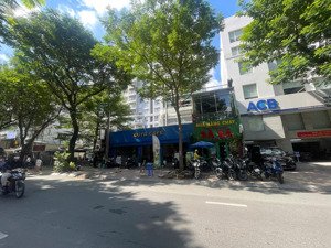 hiếm! bán nhà mặt tiền trương định p võ thị sáu, quận 3, 4,2x18m vị trí đẹp giá 42 tỷ