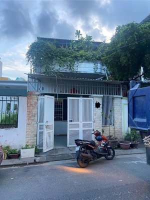 bán nhà mặt tiền đường đặng dung , phước long , nha trang 65m2 giá 6 tỷ thương lượng