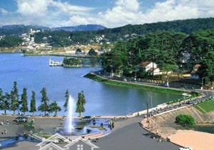 chuyển nhượng ..1000 m..2000 ..5000 ..7500 m.tại trung tâm đà lạt. xây khách sạn. tttm vv