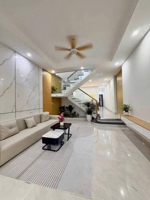 cực gấp! phố cát linh, 2 thoáng, 3 gác, ngõ thông kinh doanh, full nội thất, dt 39m2 * 5t