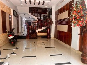 bán căn nhà 4 tầng mặt tiền phố ẩm thực châu thị vĩnh tế, khu du lịch sôi động, tiềm năng cao