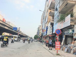 siêu phẩm 22 tỷ - mặt phố nguyễn xiển - thanh xuân. siêu phẩm, diện tích 45m- 6 tầng (không qh)