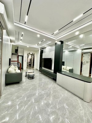 nhà đẹp ở ngay an khánh- 37m - ô tô đỗ cửa - mặt ngõ thông tứ phía - giáp đại lộ thăng long-gia đep