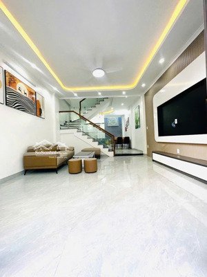 6.4 tỷ 40m hà cầu bà triệu nhà đẹp tâm huyết trung tâm hà đông hiếm còn sót lại