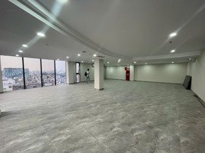 văn phòng 190m2 tòa nhà 370 cách mạng tháng 8 quận 3