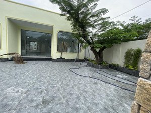 cho thuê mb có sân rộng rãi đường lớn! hoà hải ngũ hành sơn. giá 40 tr/tháng. dt 330m2 ngang 12m