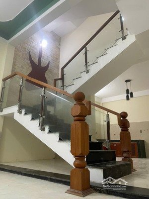 bán nhà 3 tầng hòa hiệp nam liên chiểu đà nẵng. * 3 tầng đường ab - 01 (thông nguyễn tất thành)