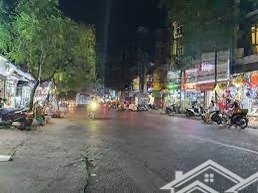 cho thuê nhà mặt phố nguyễn văn tuyết, dt 50m2, mt 5,5m giá thuê 27tr/tháng