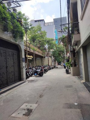 cực hiếm xã đàn ô tô qua, ngõ thông kinh doanh, nhà đẹp ở luôn, 23m2*4t chào 6 tỷ