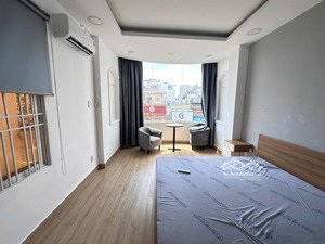 căn hộ ban công kính full nội thất máy giặt riêng 218 bạch đằng, bình thạnh