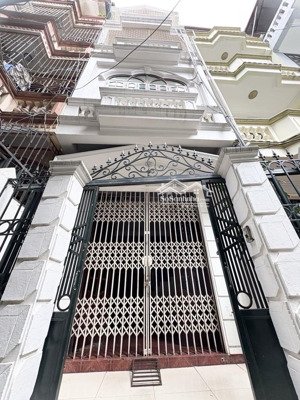 ngã tư sở phân lô quân đội - 65m x 4 tầng chỉ 13,6 tỷ