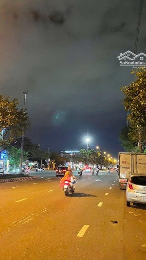 tấc đất tấc vàng- mặt tiền 8,5m lê văn hiến, sát hồ xuân hương, 500m ra biển mỹ khê - ngay phố tây