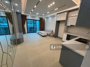 bán nhà 45m2x7t thang máy, mt 4m, phố thịnh quang, ngõ thông, 20m ra phố. giá 13,8 tỷ. quận đống đa