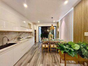 bán siêu phẩm nhà 3 tầng mới xây đẹp full nội thất đường kiệt oto nguyễn công trứ