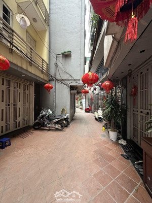 bán nhà gần công viên nước - nhà đẹp 2 thoáng trước sau - cạnh lotte cực kỳ tiềm năng