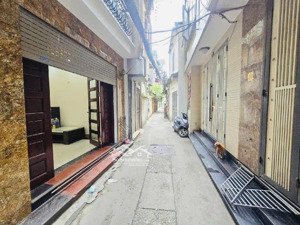 trung tâm hai bà trưng - 32m2 nhà mới 5 tầng - căn góc - ngõ thông - kinh doanh - 7 tỷ