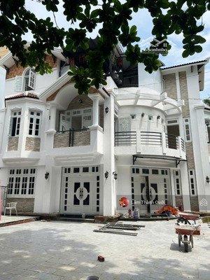 cho thuê villa nguyễn văn hưởng, 18x20, 2 lầu, 6pn, nhà đẹp, gần trường bis 90tr/t