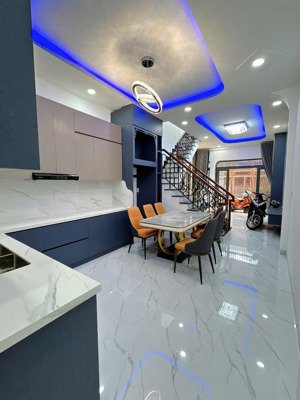 bán nhà phương sài - tttp - nha trang . giá chỉ : 4tỷ300