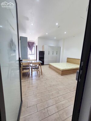 Cho thuê phòng quận 3 đường lê văn sỹ rộng 30m2 có hầm xe thang máy gần đại học sư phạm