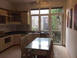 bán nhà mễ trì thượng 70m2, 5 tầng, 6 phòng ngủ, 30m ra phố