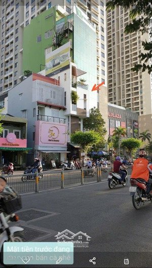 chủ định cư nước ngoài gấp bán nhà 5 tầng mặt tiền bến vân đồn p.3 q.4