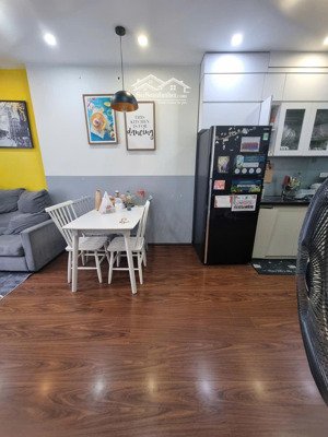 chính chủ cho thuê 2 ngủ 2wc full đồ 59m2 chung cư homeland thượng thanh 10.5 triệu: 