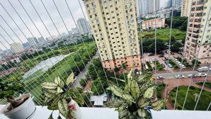 dự án b10 nam trung yên hướng: đ - đn dt sổ 61m2/ dt sử dụng 65m2 tk: 2n1vs giá: 5,500 tỷ