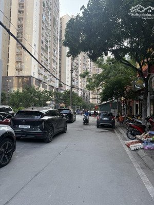 bán nhà nguyễn sơn long biên phân lô hàng không thang máy full nội thất ô tô tránh 28 tỷ!