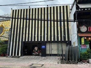 mặt bằng ngang 10m, sâu 11m. thích hợp mở nhà hàng, tiệm thuốc, cafe,