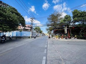 nhà xinh vuông vắn 54m2 ngay ga metro bình thái xa lộ hà nội sẵn thu nhập thuê, đường oto 5.4 tỷ