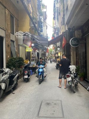 vị trí siêu đẹp ôtô đỗ cửa, ngõ thông, kd sầm uất, tây sơn 30m2*5t*giá 10,6t* vừa ở vừa kd siêu vip