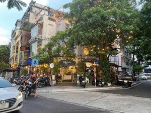 cho thuê mbkd phố huỳnh thúc kháng kéo dài dt 180m2 mt 20m kéo dài giá thuê 130tr/tháng mọi mô hình