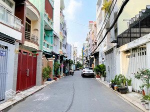 chủ gửi bán nhà 2 tầng, hẻm oto, gần đầm sen, dt 5x 11, tân phú, nhà phù hợp ở ngay hoặc kinh doanh