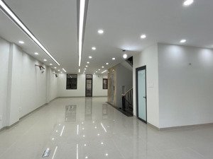 cho thuê văn phòng nguyên căn biệt thự 7,5*20m chỉ 75tr tại kđt him lam.