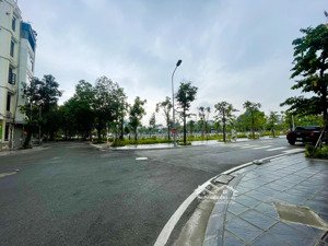 lô góc, plô, vỉa hè, kd, vp, thanh am, đặng vũ hỷ, thượng thanh, dt 83 m, 5t, mt 5.2 m, giá 16 tỷ 9