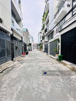 nhà 4 tầng kiên cố ngay trung tâm linh chiểu gần vincom - đường 5.5m thông thoáng - hoàn công đủ