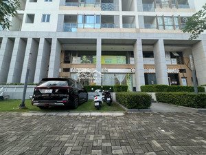 bán shophouse 128 m2 - midtown phú mỹ hưng - mặt tiền đường 25m - có sẵn dòng tiền - giá 29.999 tỷ