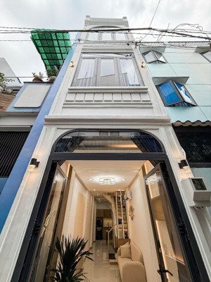 bán nhà riêng 4pn, 3wc, 28m2, giá ưu đãi 4,68 tỷ tại nguyễn thái sơn, gò vấp, hcm