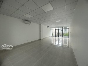 cho thuê văn phòng tại him lam kênh tẻ . giá từ 50-60tr/th . dt từ 300- 450m2, giá cực chất hot!