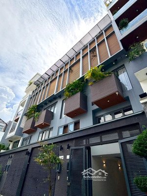 bán căn khu vip gần emart- nhà 5 tầng nở hậu 5m2