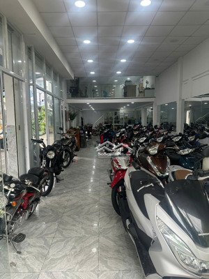 bán nhà căn góc 2 mặt tiền đường số 8- sát tttm aoen tân phú