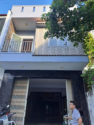 bán nhà 125m2 2 tầng 1 tum đường nam thọ 7 sát biển